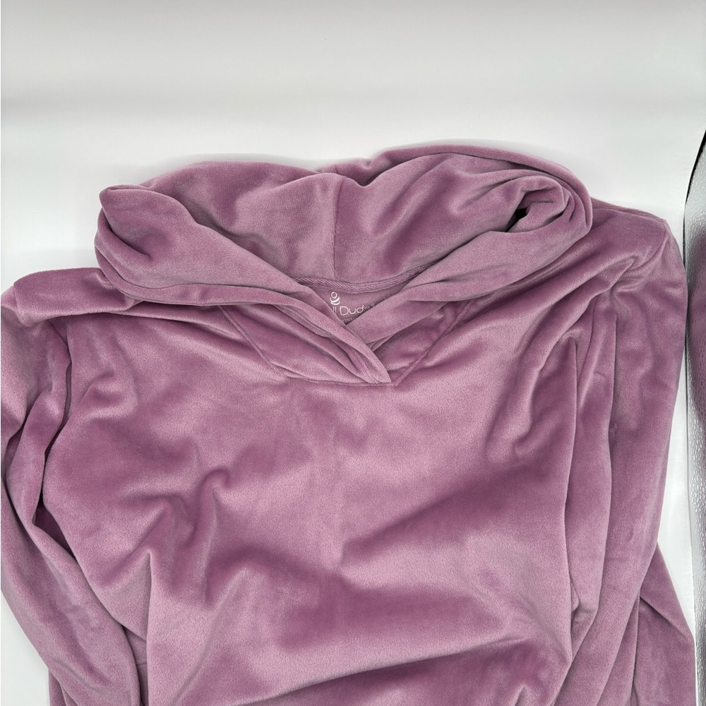 Cuddl duds plush velour purple pullover large